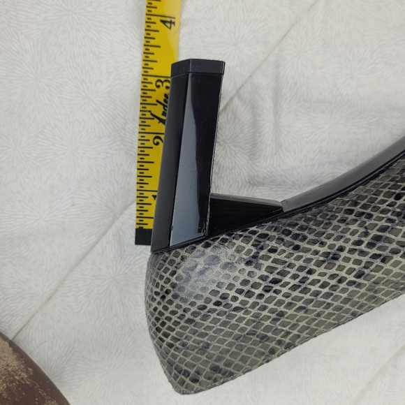 Stuart Weitzman snakeskin gray leather square toe block heel shoe pump work 6.5 - Picture 12 of 12